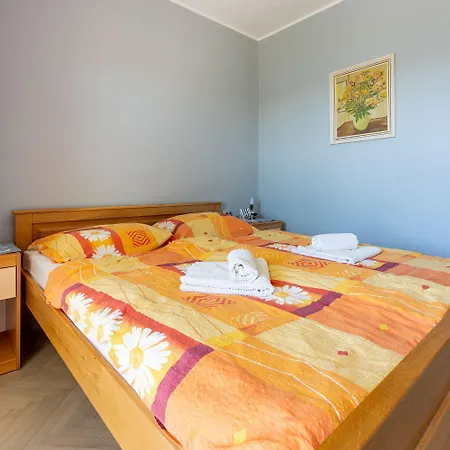 Apartament Besonderes Nur 200 Meter Zum Sandstrand Mit Parkplatz, Liegen, Meerblick *