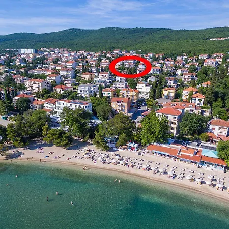 Besonderes Nur 200 Meter Zum Sandstrand Mit Parkplatz, Liegen, Meerblick Crikvenica