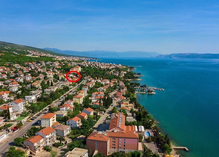 Besonderes Nur 200 Meter Zum Sandstrand Mit Parkplatz, Liegen, Meerblick Crikvenica